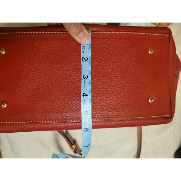 Dooney & Bourke Red Leather Satchel Handbag Tan Trim 2 handle & Shoulder Strap - Picture 5 of 10